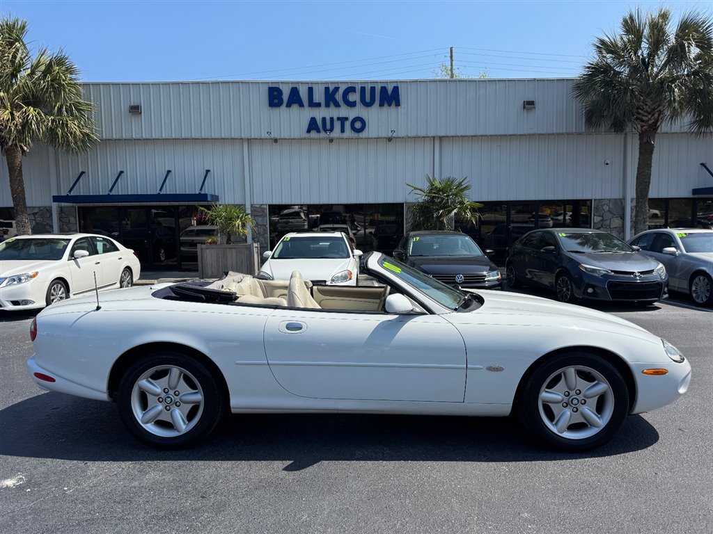 Used 2000 Jaguar XK8 Convertible image 2