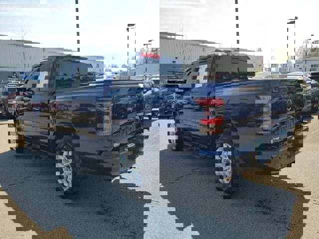 Used 2023 Nissan Frontier SV w/ SV Convenience Package image 4