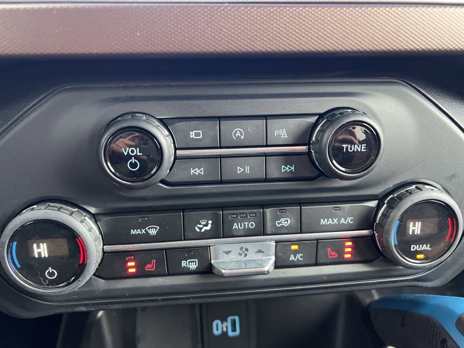 Used 2023 Ford Bronco Outer Banks image 21