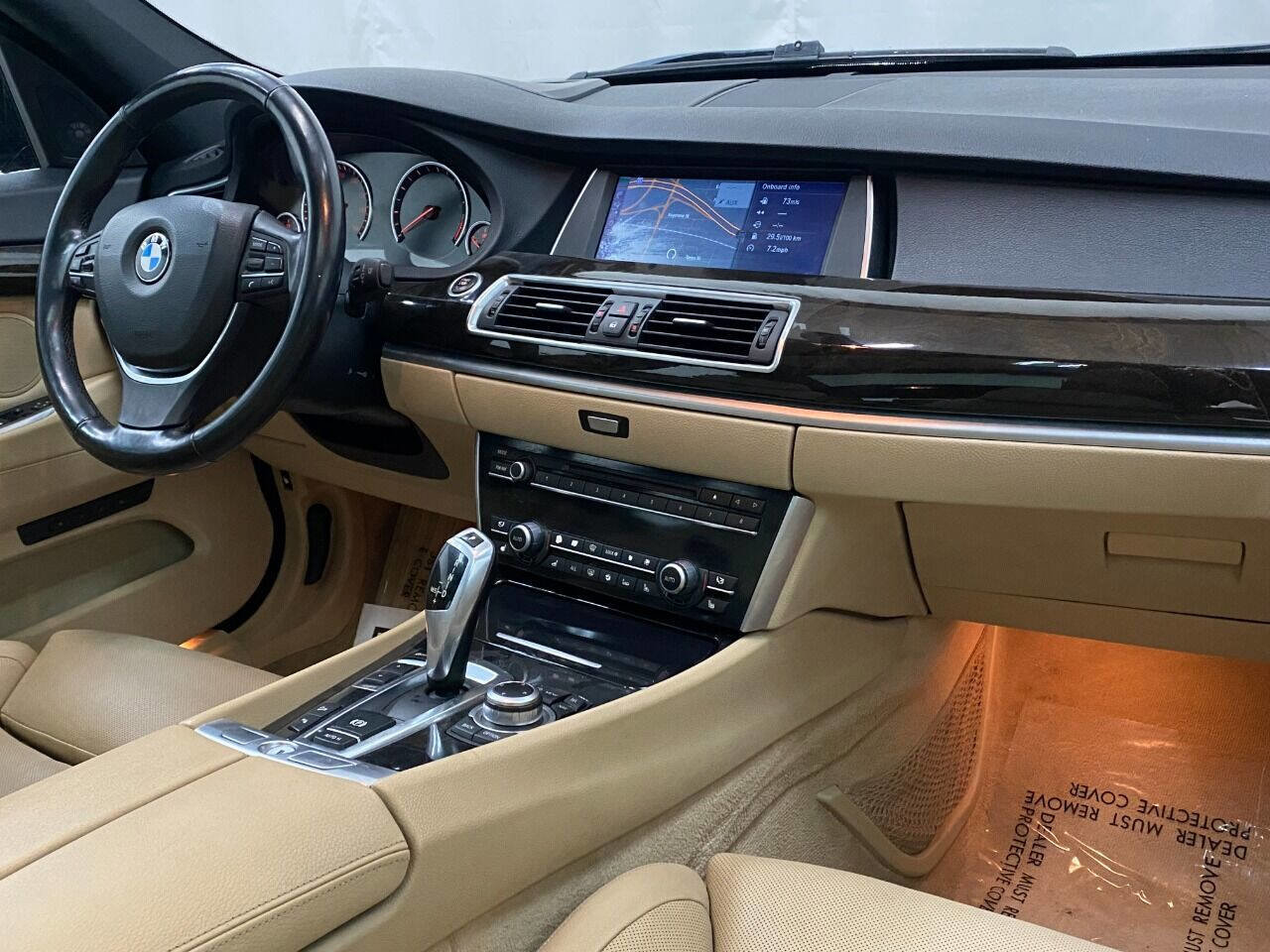 Used 2010 BMW 550i Gran Turismo xDrive image 11