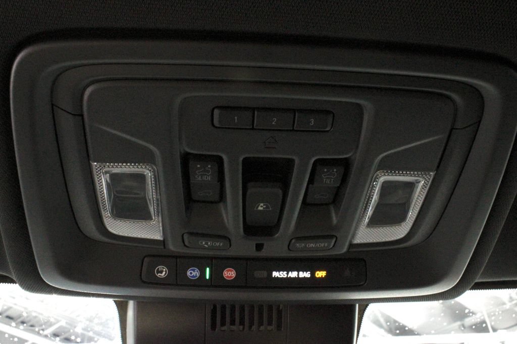 Used 2024 GMC Sierra 3500 AT4 w/ AT4 Premium Plus Package AWD/4WD image 31
