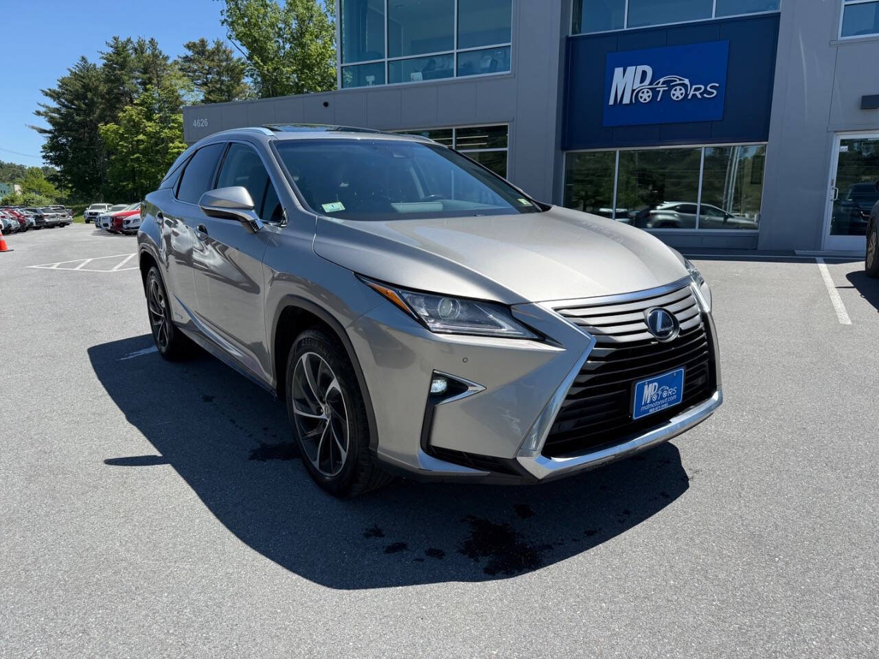 Used 2017 Lexus RX 450h AWD w/ Luxury Package image 4