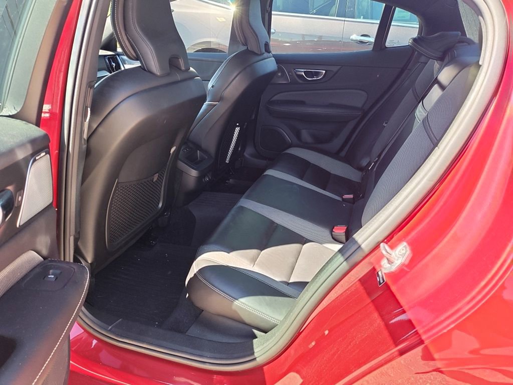 Used 2019 Volvo S60 T6 R-Design AWD/4WD image 11