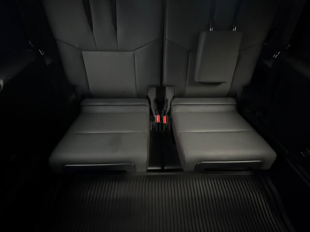 Used 2025 Lexus GX 550 w/ Accessory Package (2T) AWD/4WD image 17