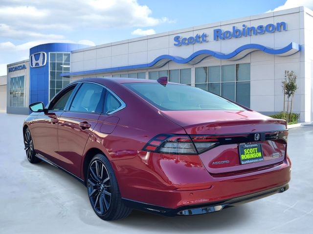 Used 2024 Honda Accord Touring image 3