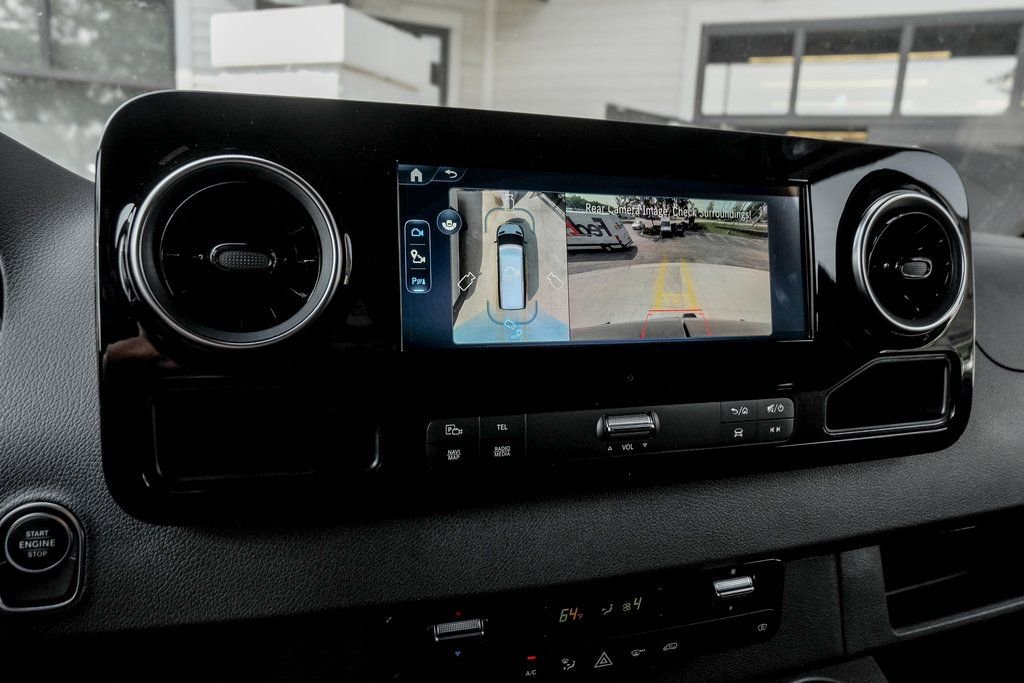 Used 2025 Mercedes-Benz Sprinter 2500 image 17