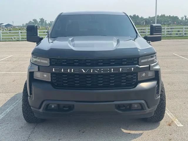 Used 2019 Chevrolet Silverado 1500 Custom w/ Custom Convenience Package AWD/4WD image 2