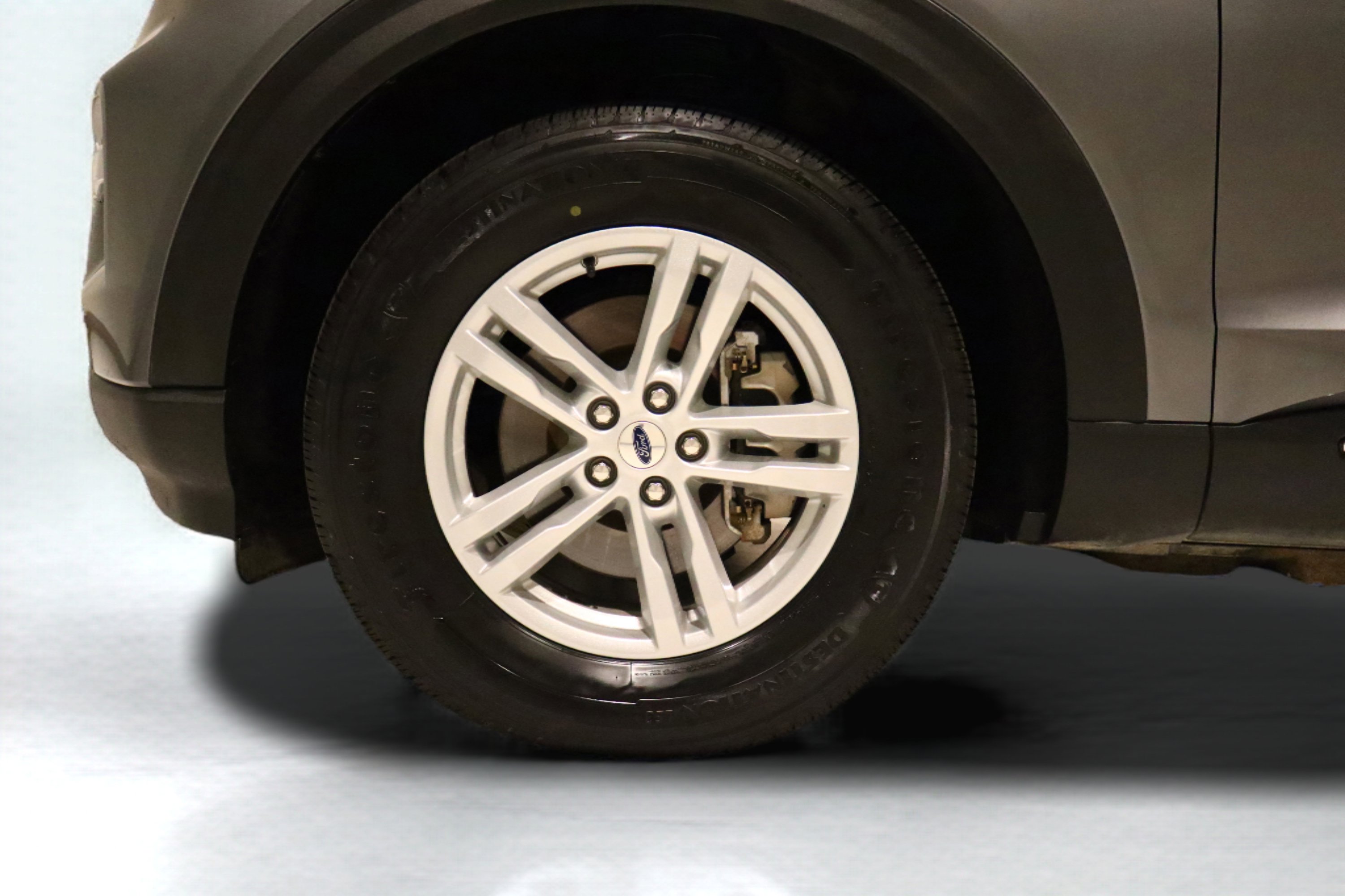 Used 2024 Ford Explorer XLT w/ Equipment Group 202A image 7