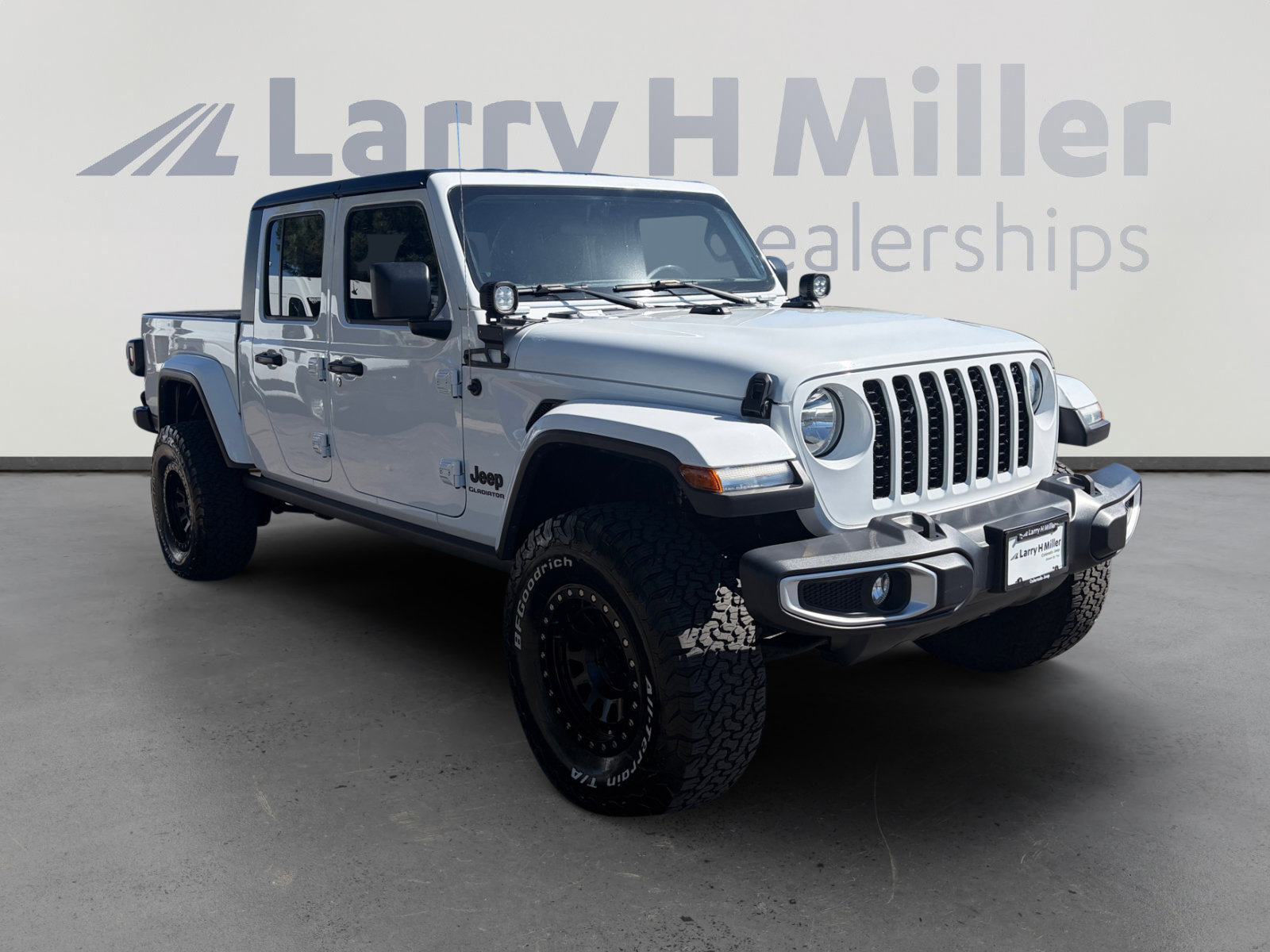 Used 2022 Jeep Gladiator Sport AWD/4WD image 7