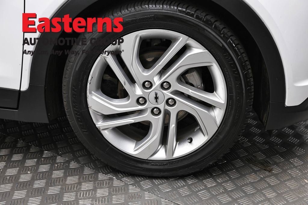 Used 2023 Chevrolet Bolt LT w/ Driver Confidence Package image 29