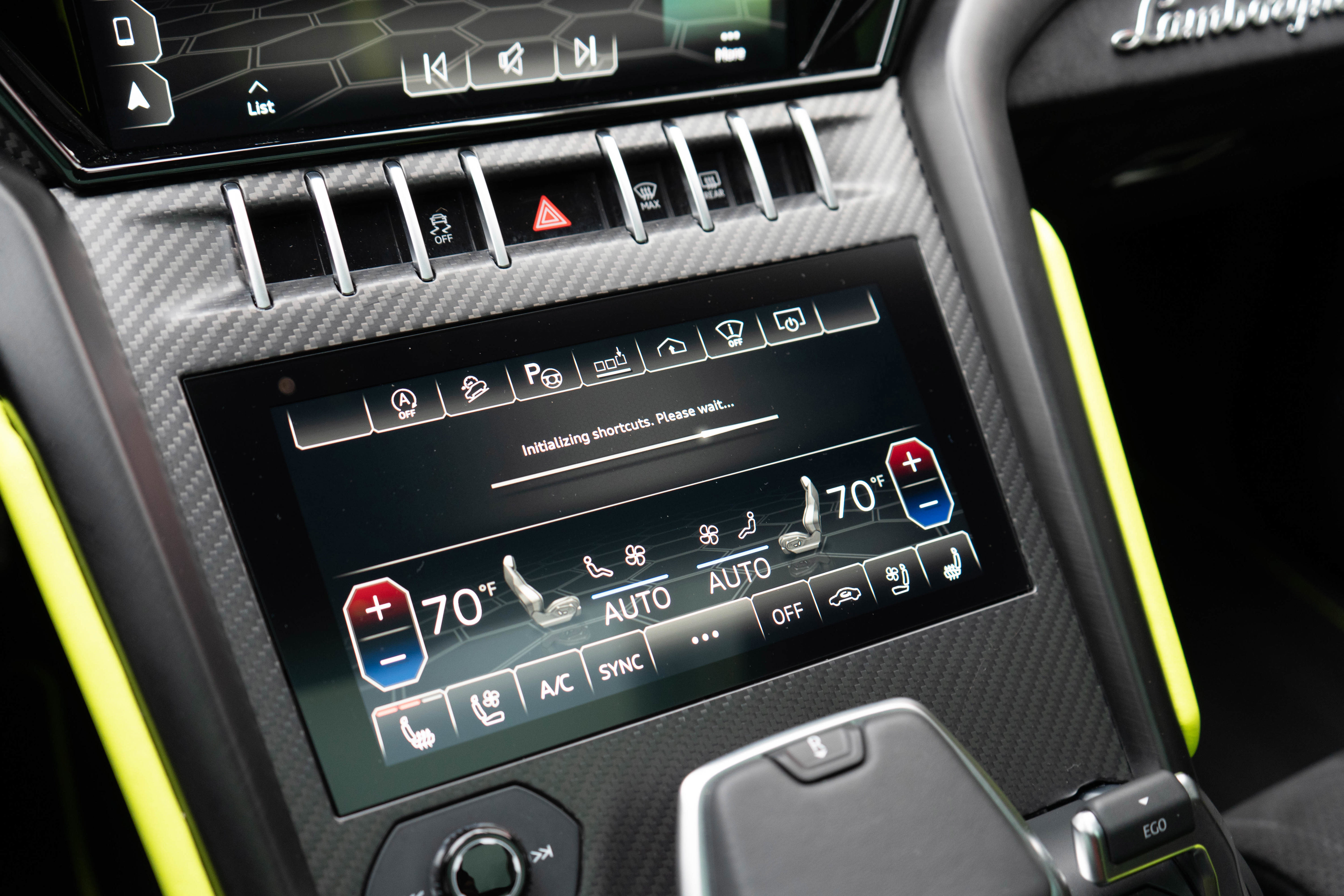 Used 2021 Lamborghini Urus AWD/4WD image 23