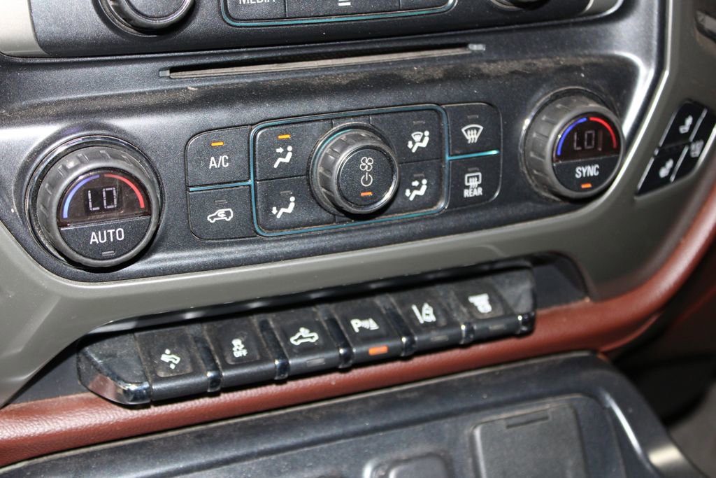 Used 2015 Chevrolet Silverado 3500 High Country w/ Duramax Plus Package image 32