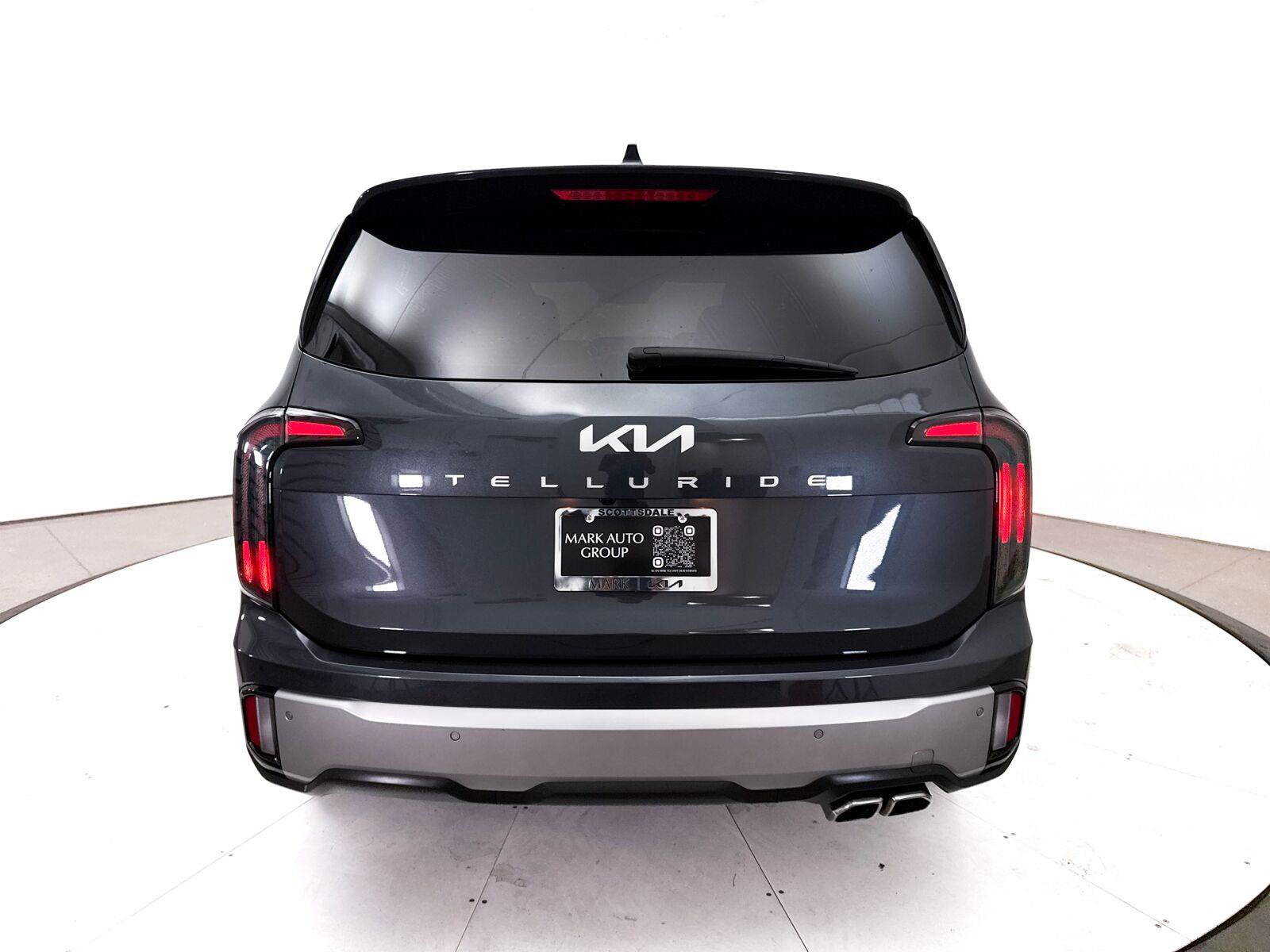 Used 2023 Kia Telluride EX w/ EX Captain's Chair Package FWD image 19