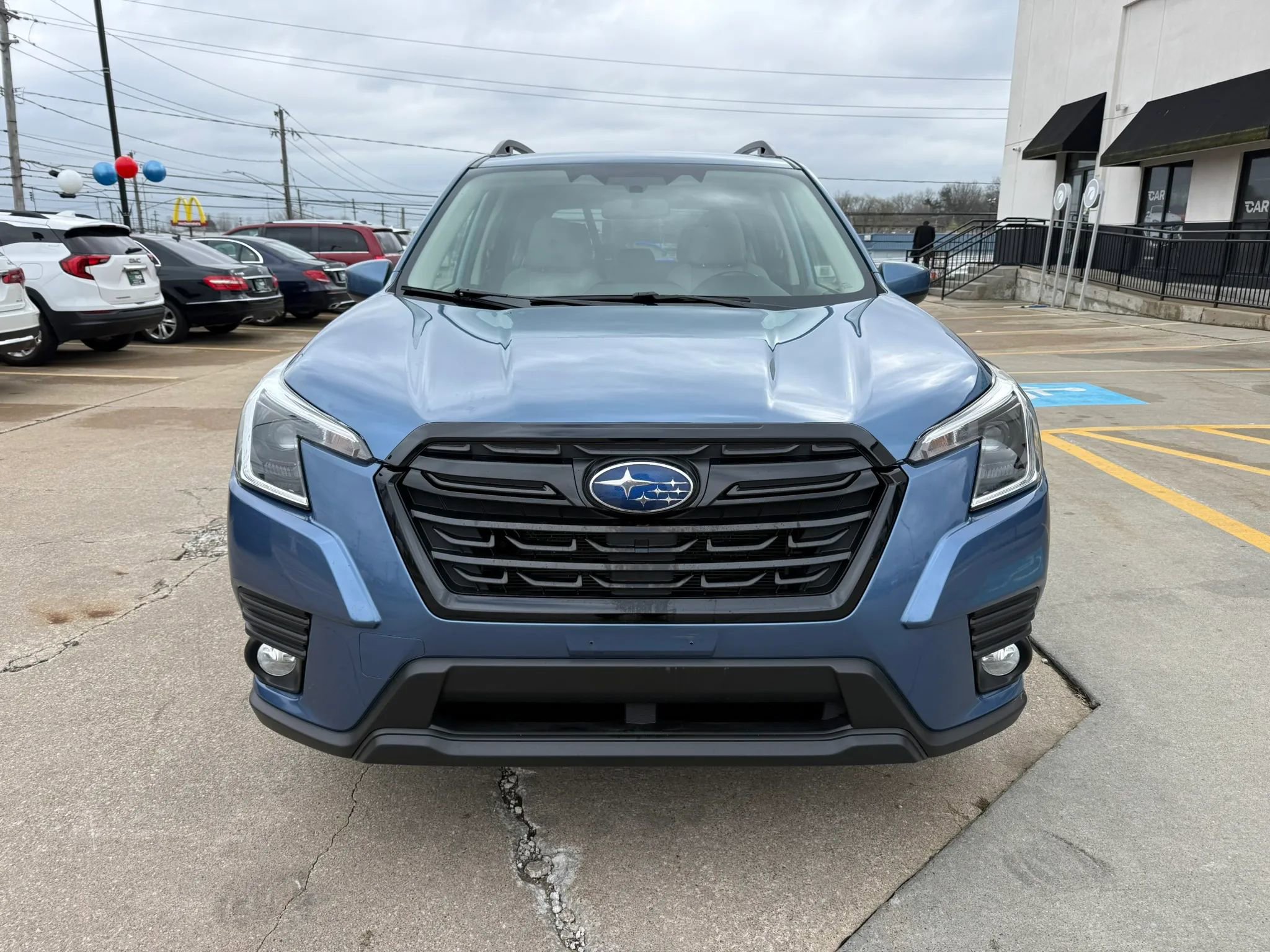 Used 2022 Subaru Forester Premium image 2