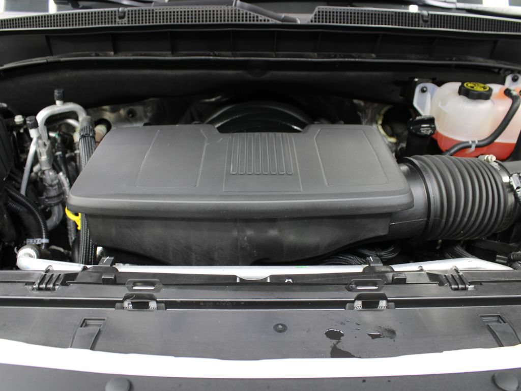 Used 2024 Chevrolet Suburban Premier AWD/4WD image 40