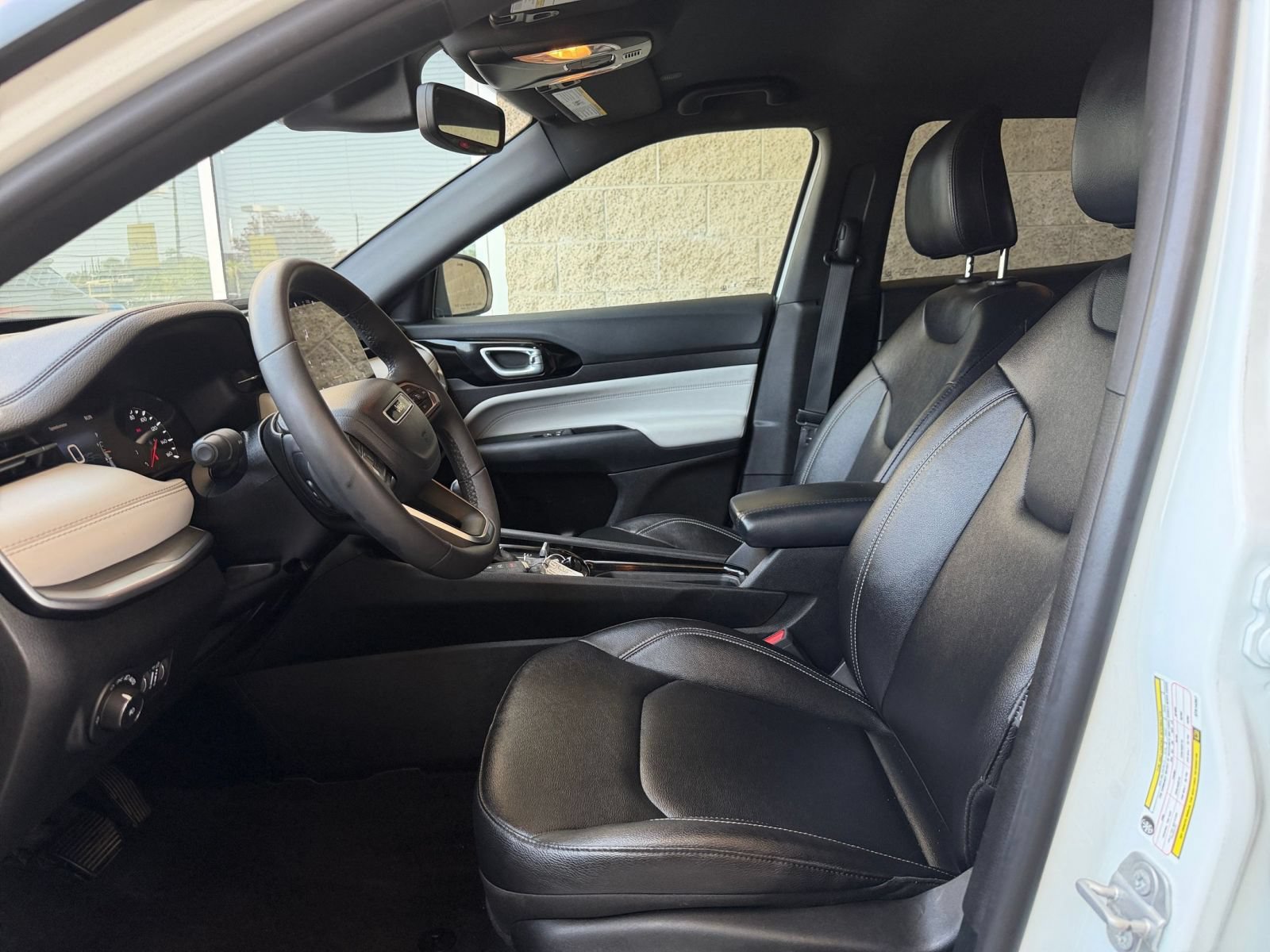 Used 2025 Jeep Compass Limited AWD/4WD image 28