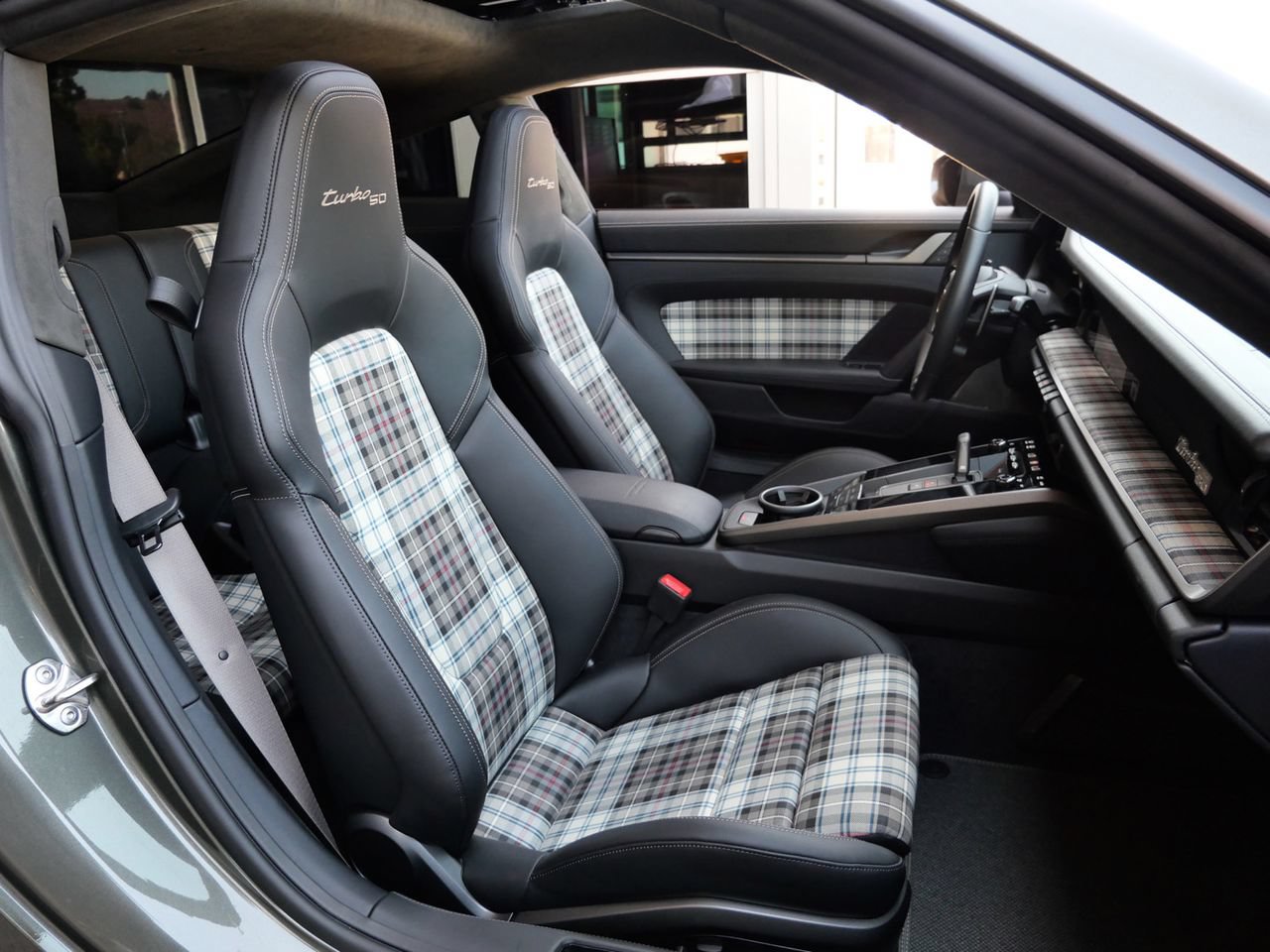 Used 2025 Porsche 911 Turbo AWD/4WD image 25