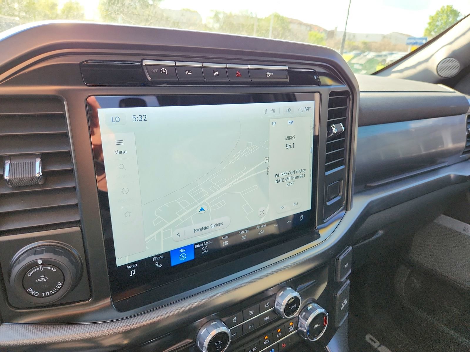 Used 2024 Ford F150 Lariat AWD/4WD image 18