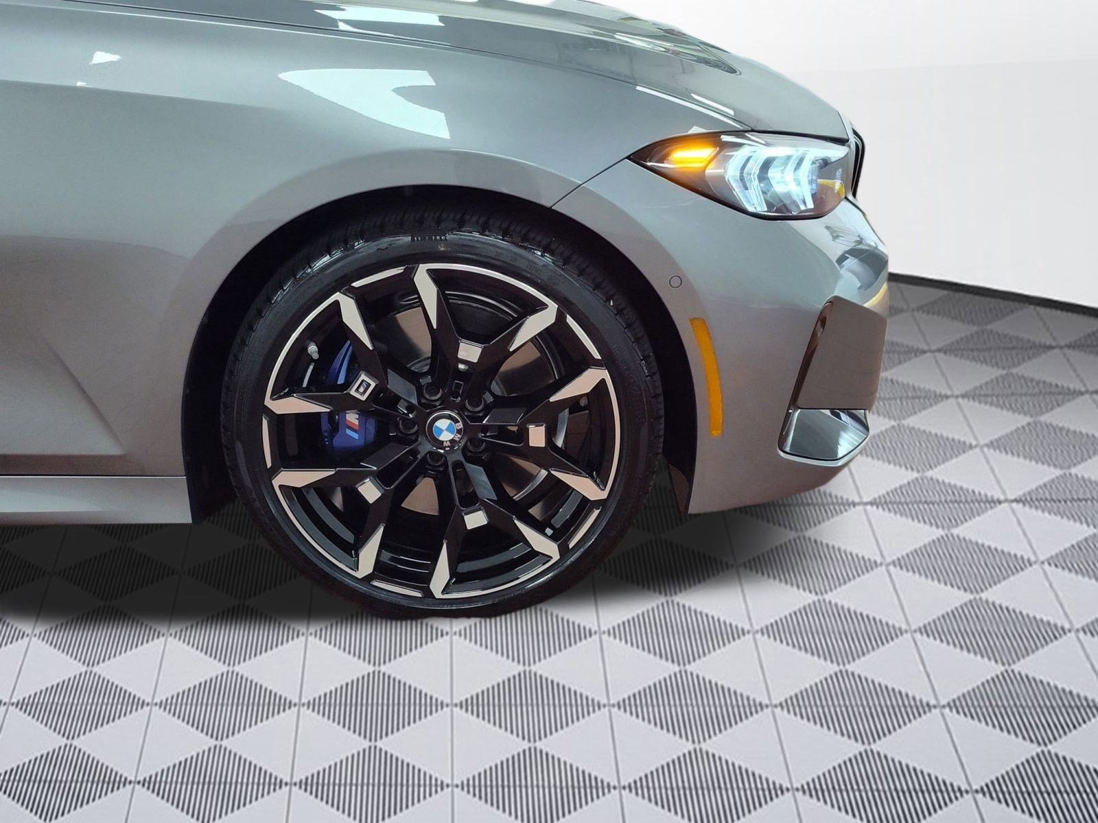 Used 2025 BMW 330i xDrive Sedan w/ M Sport Package image 11