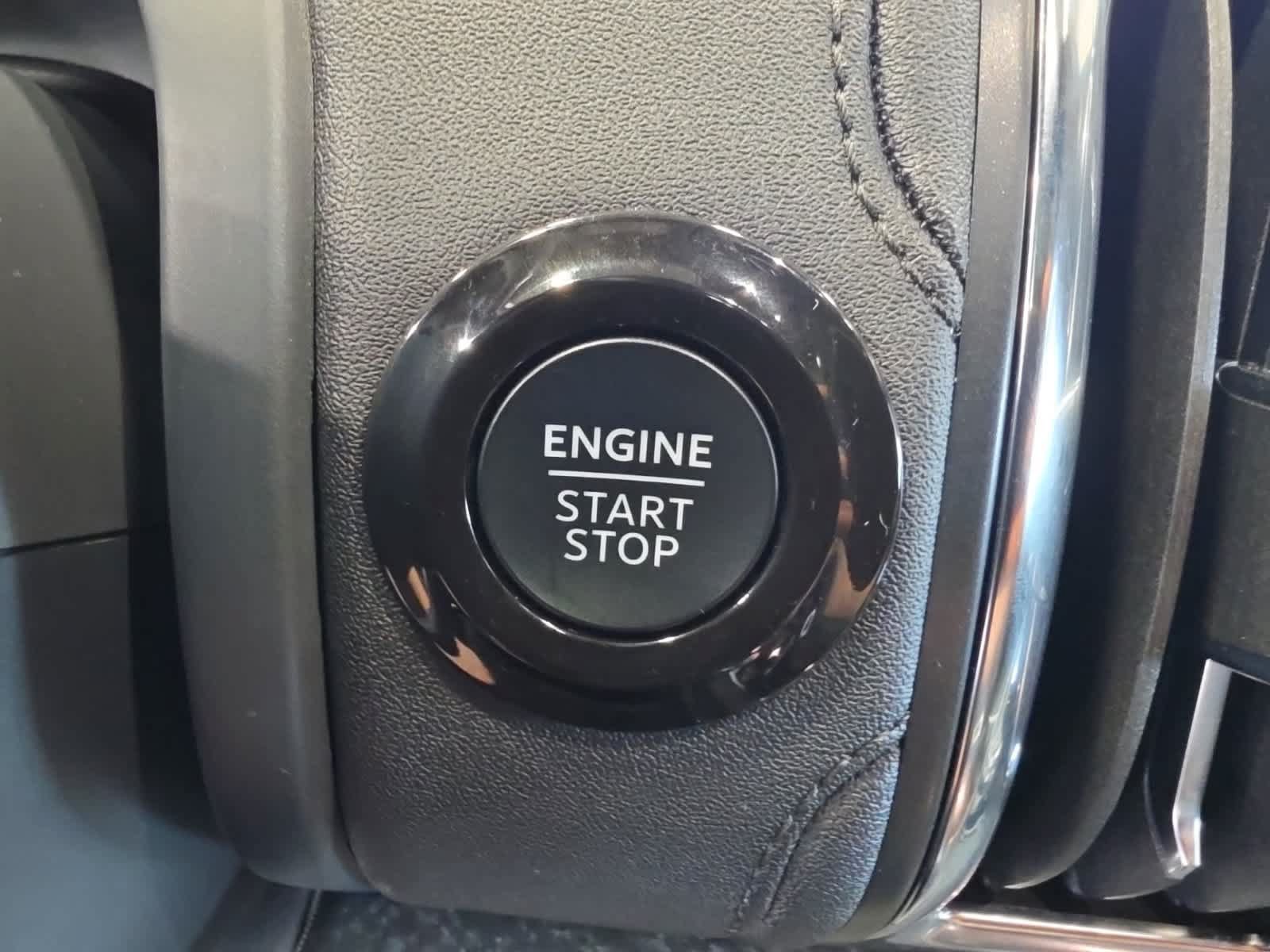 Used 2025 Ford Expedition Tremor AWD/4WD image 28