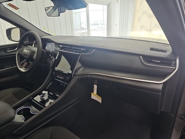 New 2026 Jeep Grand Cherokee Laredo X AWD/4WD image 28
