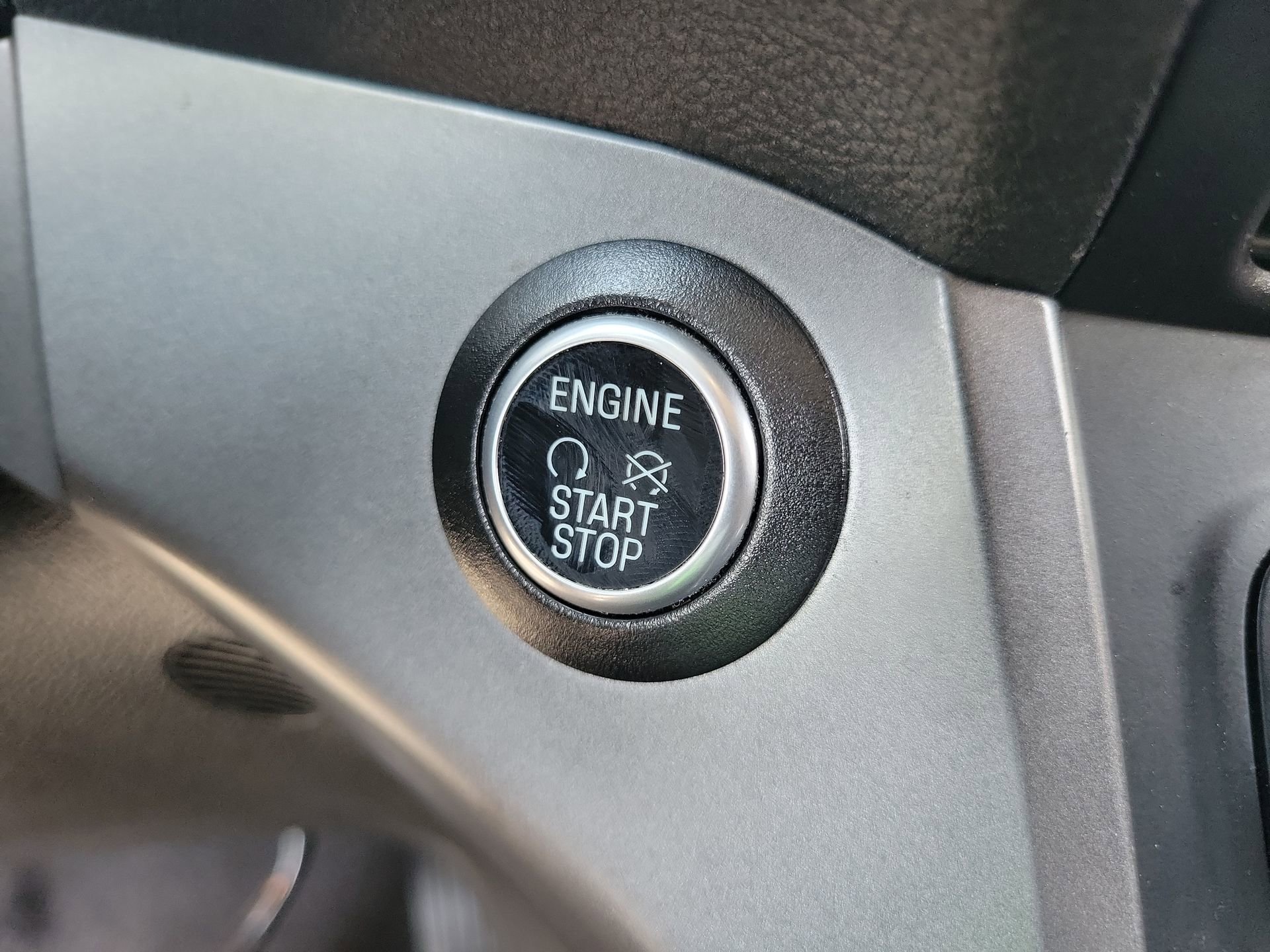 Used 2019 Ford Escape SEL AWD/4WD image 32