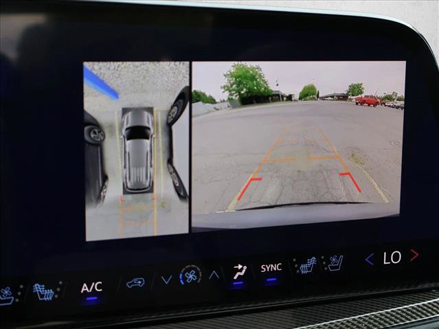 New 2026 Chevrolet Traverse High Country AWD/4WD image 14