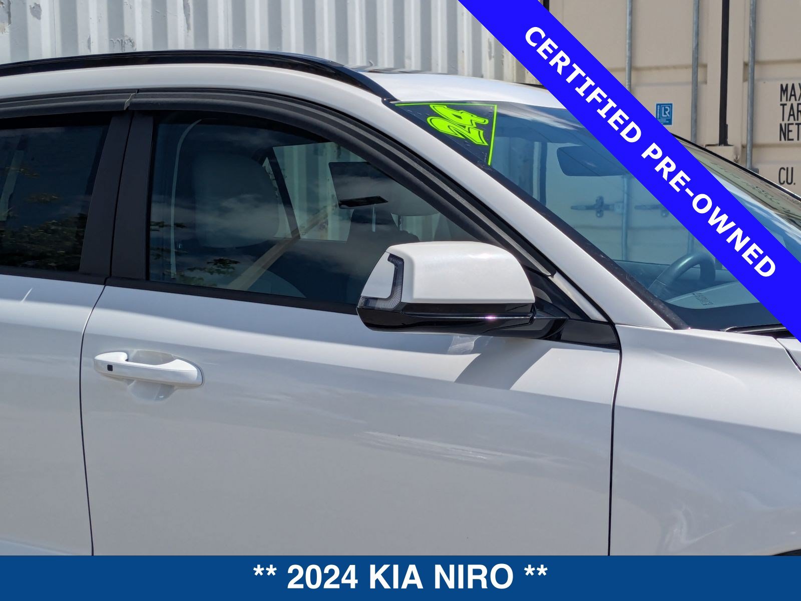 Used 2024 Kia Niro EX Touring FWD image 11