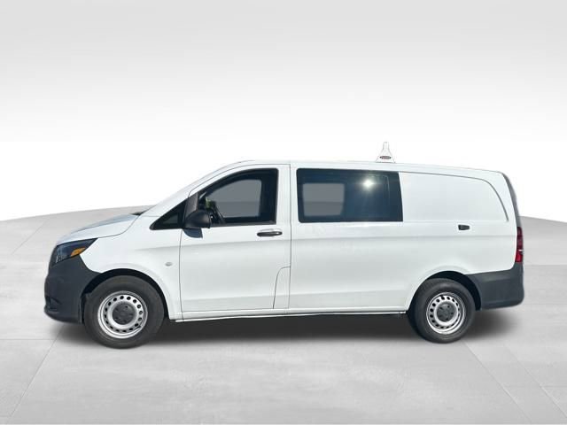Used 2022 Mercedes-Benz Metris image 3