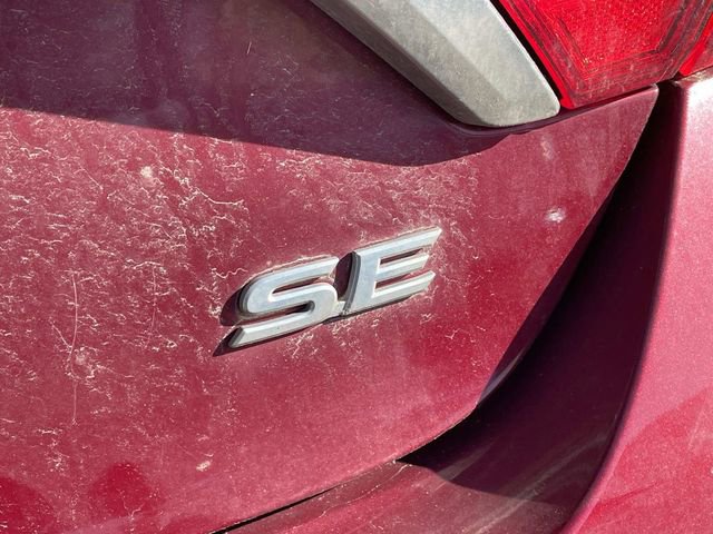 Used 2016 Toyota Camry SE image 9
