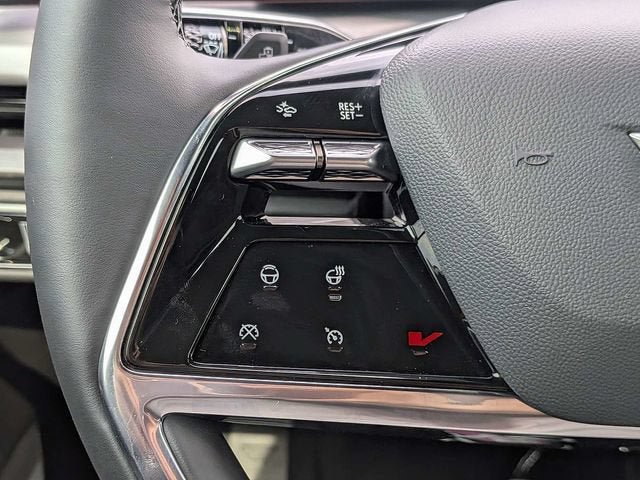 New 2027 Cadillac Vistiq Sport w/ LPO, Floor Liner Package AWD/4WD image 28