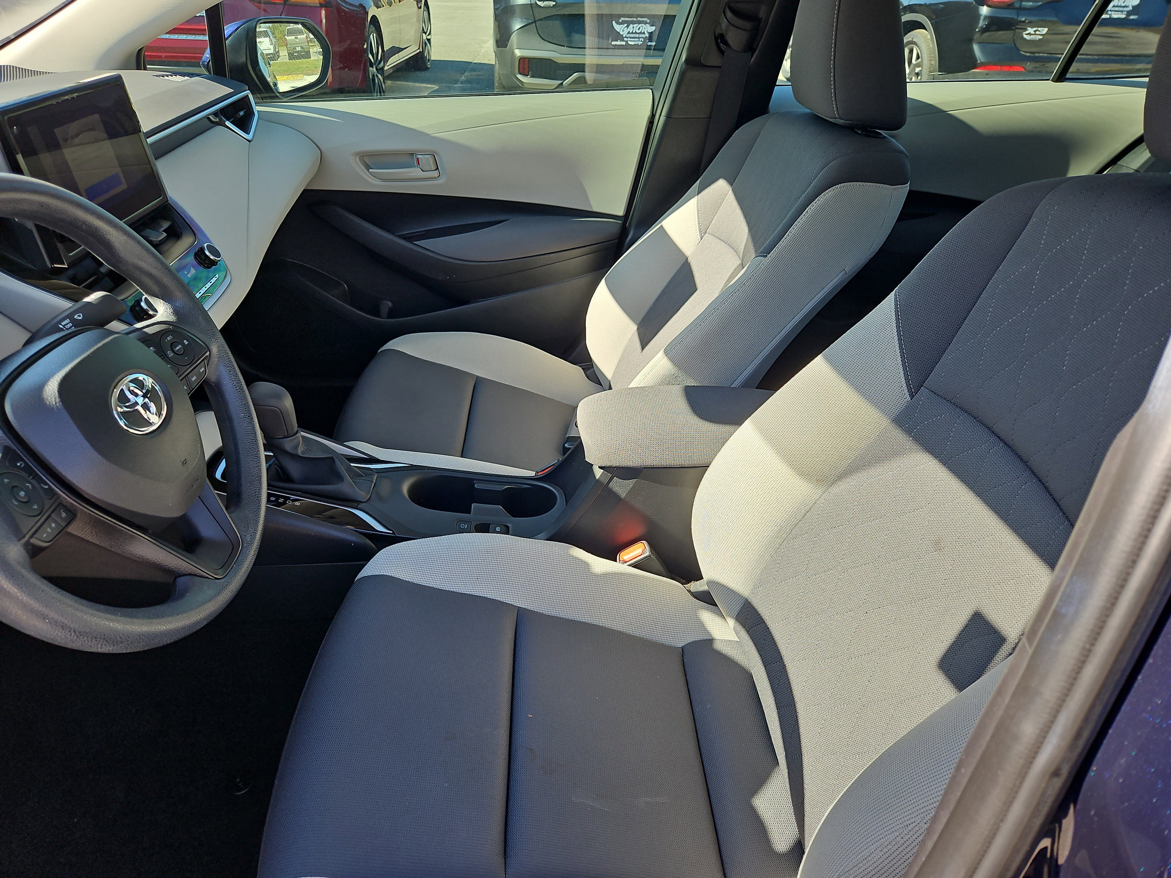 Used 2024 Toyota Corolla LE FWD image 11