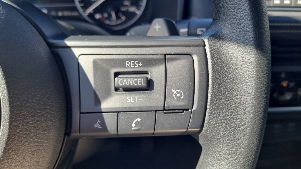 Used 2024 Nissan Rogue S FWD image 22