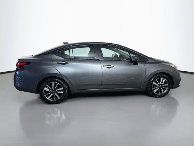 Used 2021 Nissan Versa SV FWD image 11