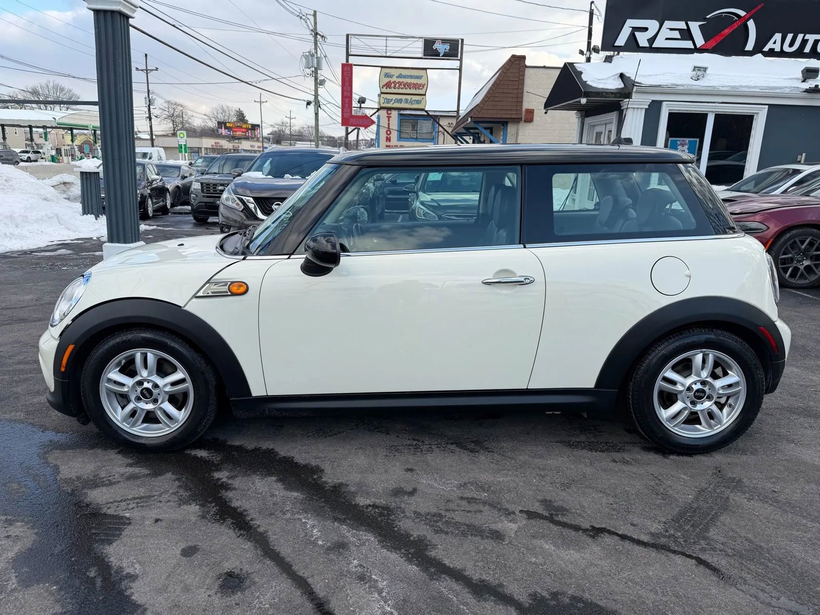 Used 2012 MINI Cooper Hardtop image 3