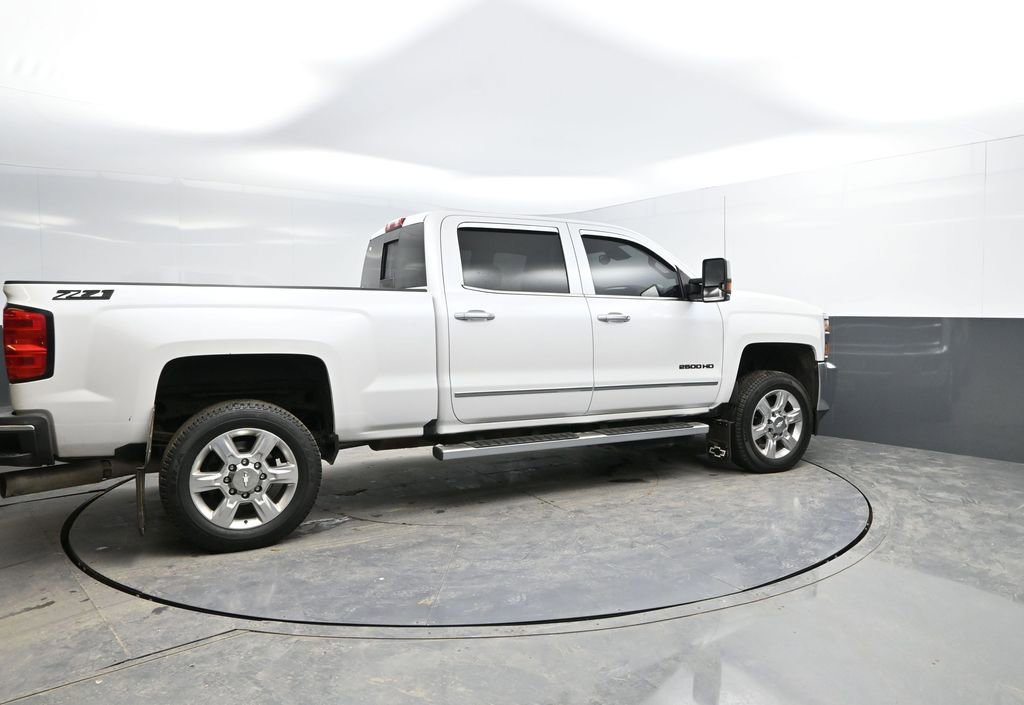 Used 2019 Chevrolet Silverado 2500 LTZ w/ LTZ Plus Package image 8
