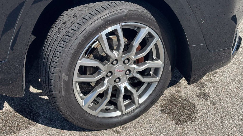 Used 2022 GMC Terrain Denali w/ Denali Premium Package AWD/4WD image 6