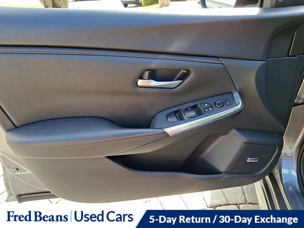 Used 2023 Nissan Sentra SR w/ SR Premium Package image 15