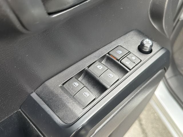 Used 2022 Toyota Tacoma SR AWD/4WD image 20