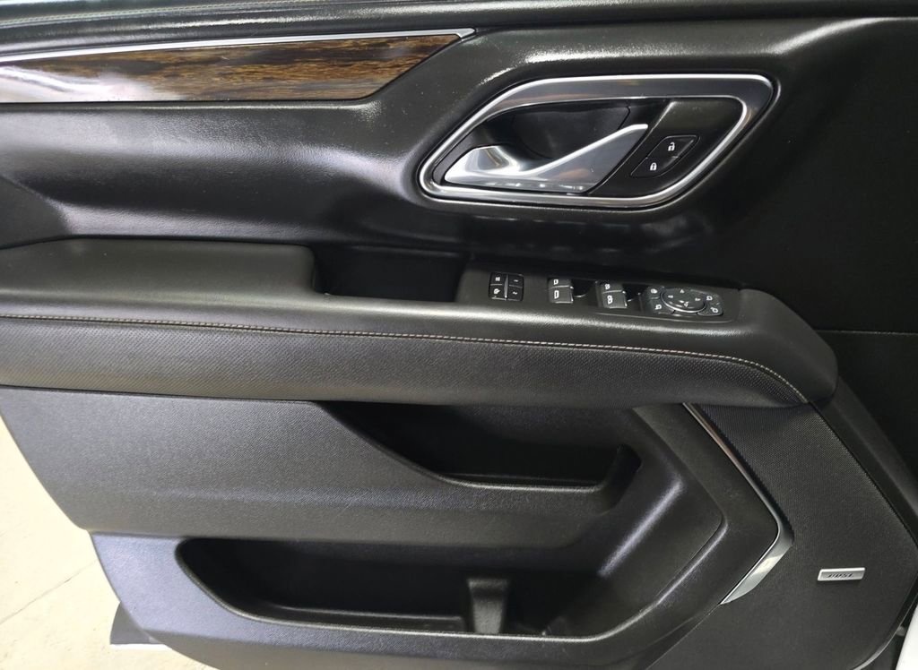 Used 2023 Chevrolet Suburban Premier image 14