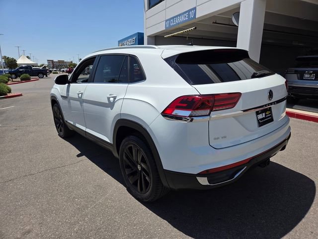 Used 2022 Volkswagen Atlas Cross Sport SE FWD image 4