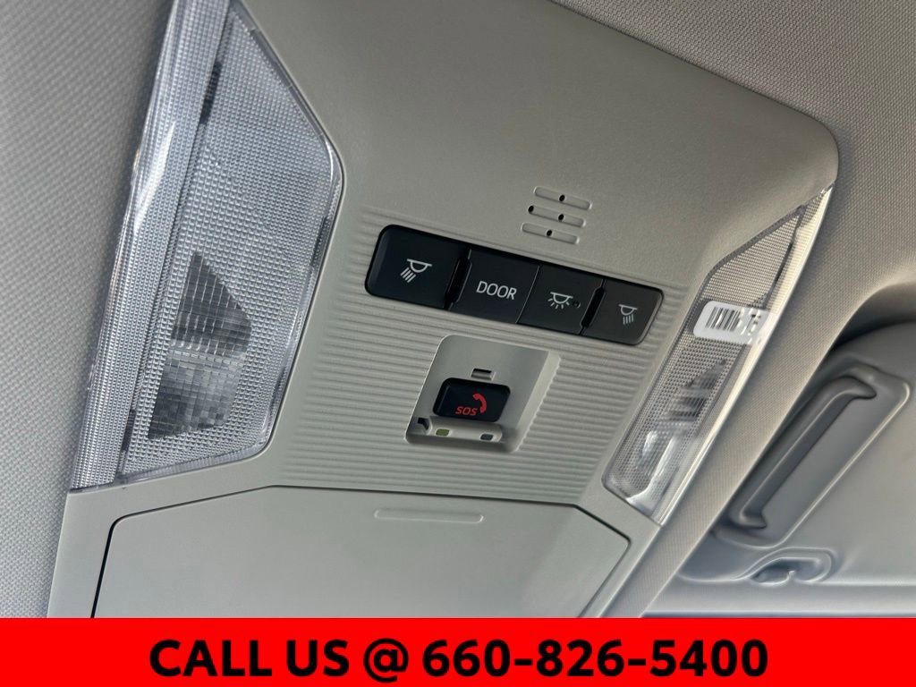 Used 2025 Toyota RAV4 XLE image 18