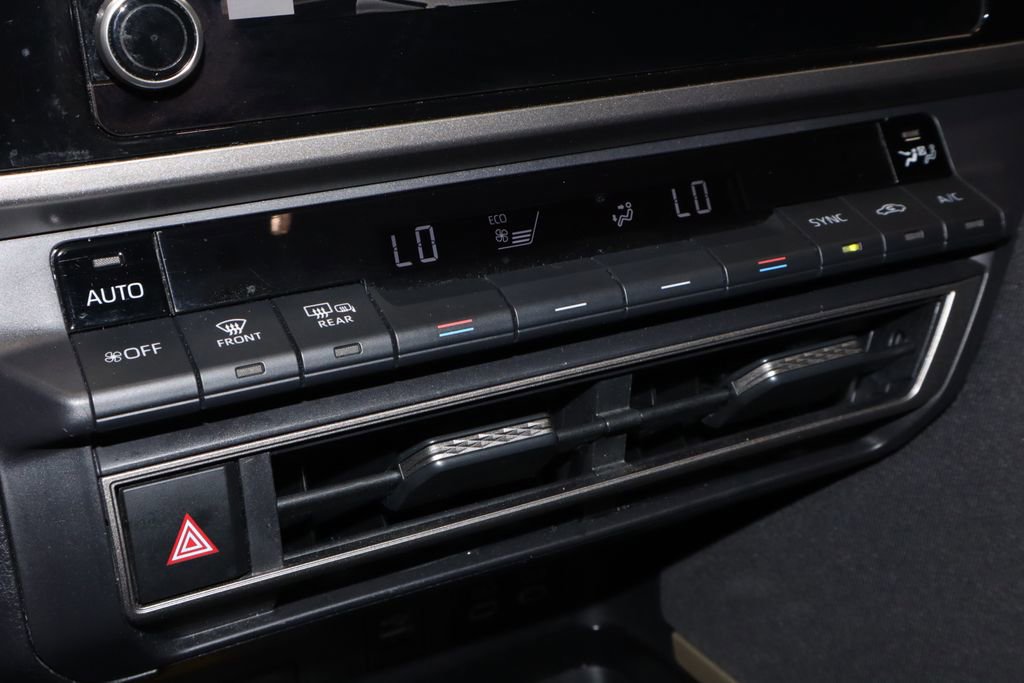 Used 2025 Toyota Camry LE FWD image 31