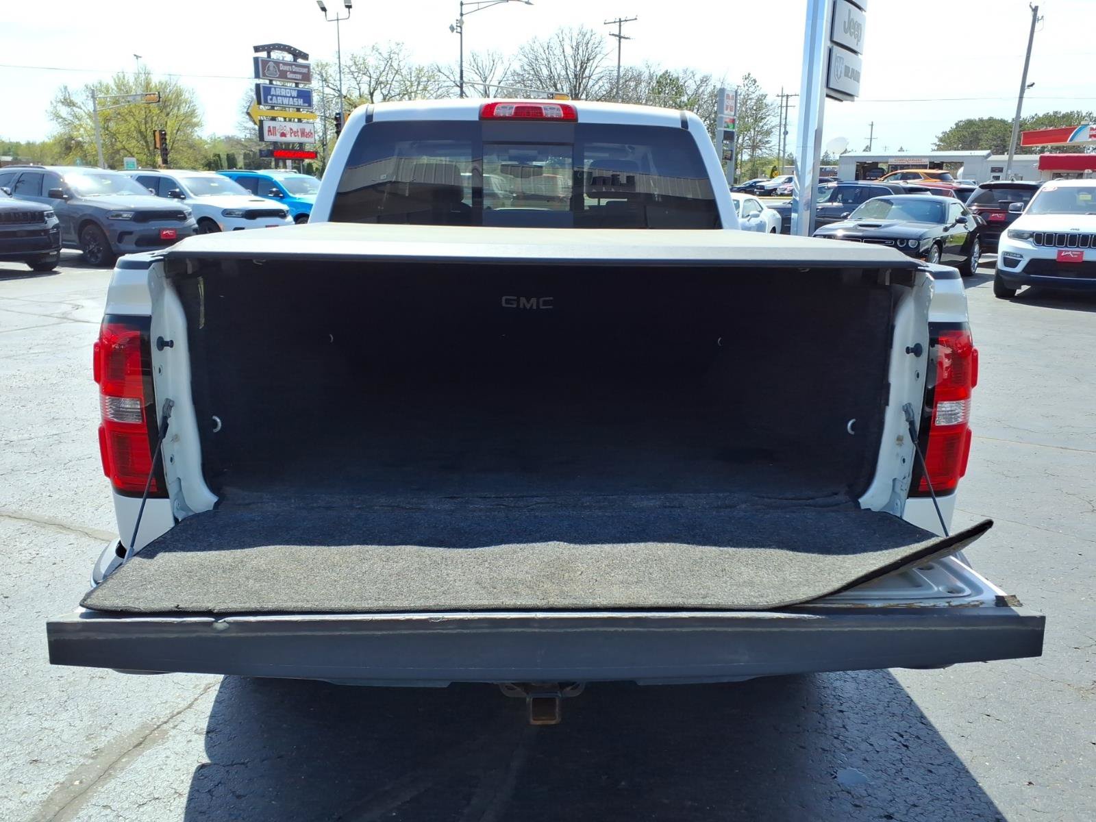 Used 2015 GMC Sierra 1500 SLT w/ SLT Crew Cab Value Package AWD/4WD image 20