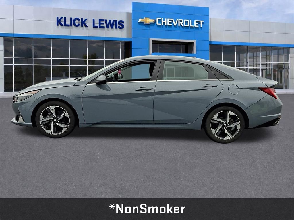 Used 2023 Hyundai Elantra Limited w/ Preferred Accessory Package image 4