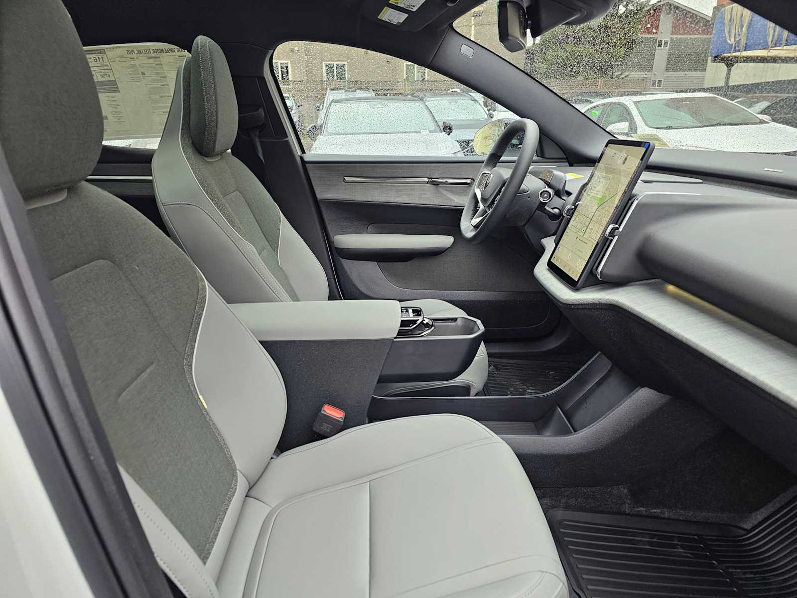New 2026 Volvo EX30 Plus w/ Protection Package RWD image 10