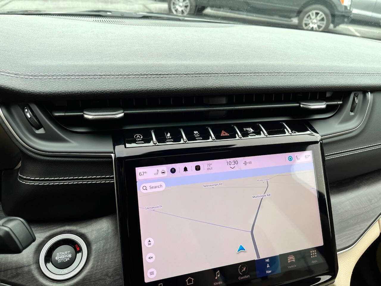 Used 2022 Jeep Grand Cherokee L Limited w/ Luxury Tech Group II image 32