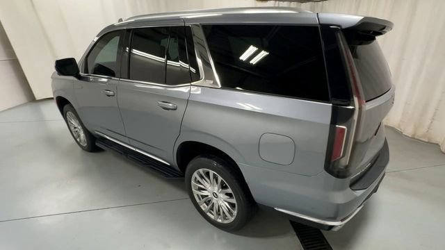 Used 2023 Cadillac Escalade Premium Luxury image 6