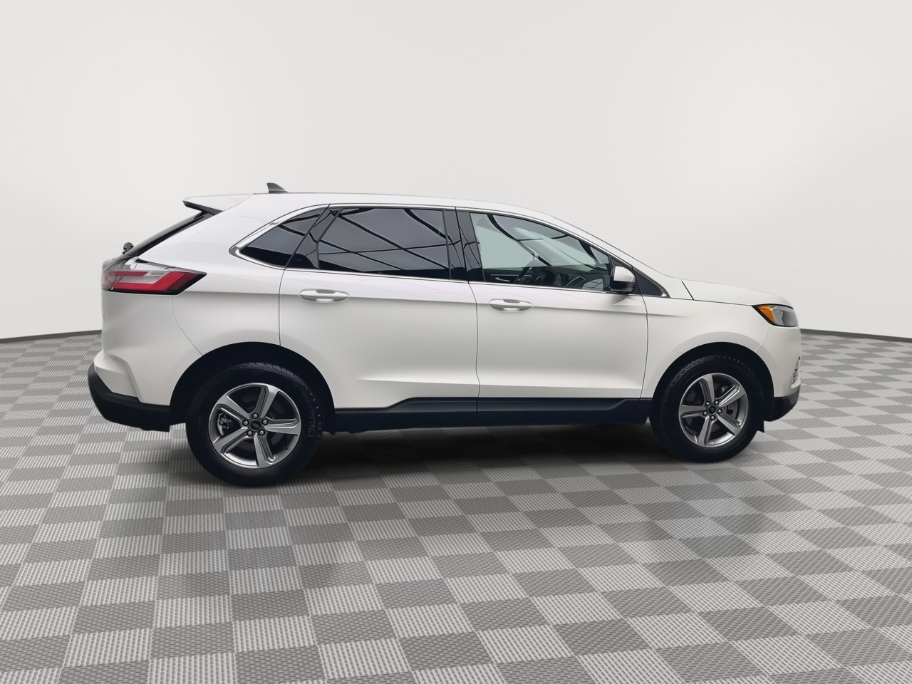 Used 2024 Ford Edge SEL w/ Convenience Package image 42