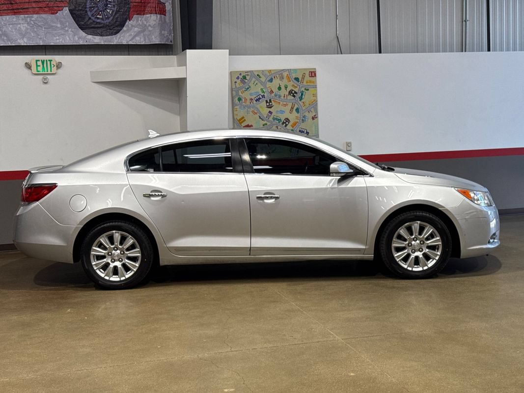 Used 2013 Buick LaCrosse Leather FWD image 3